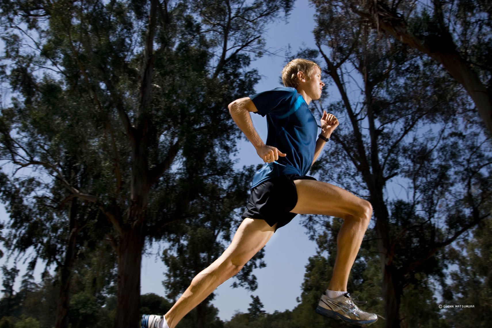 Stanford marathon runner, Ryan Hall at the eucalyptus grove on t